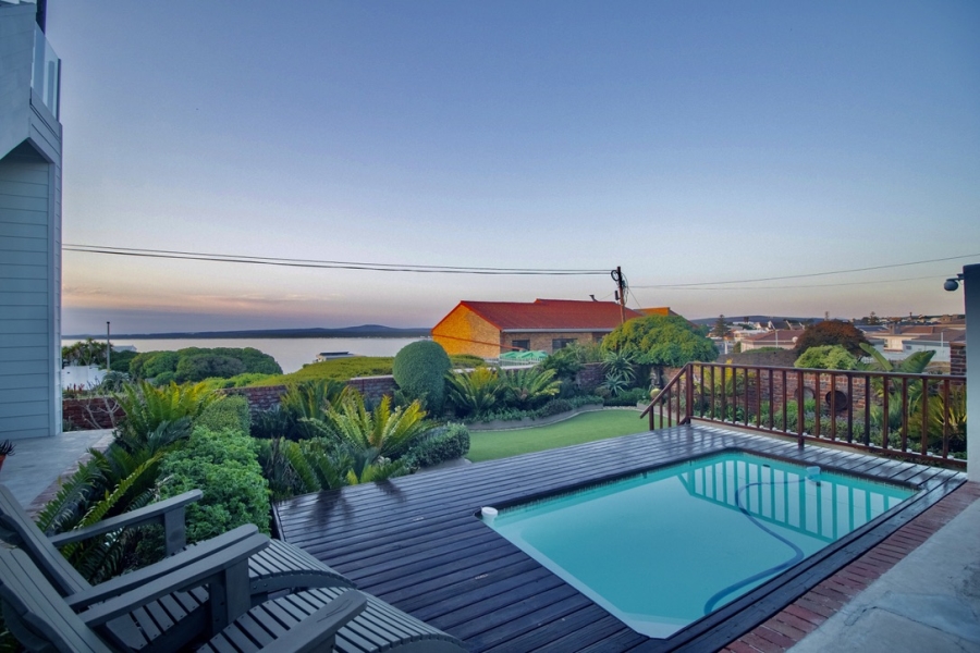 6 Bedroom Property for Sale in Yzerfontein Western Cape